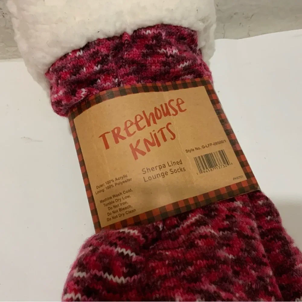 NWT sz 9-11 Treehouse Knits Sherpa lined socks with non- skid grip